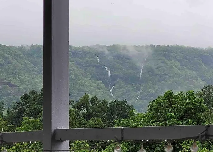 The Silver Lining - 2 Bhk Villa Facing The Hills Karjat